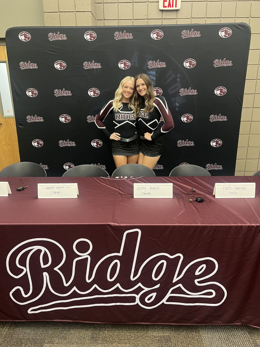 Mountain Ridge Cheer tweet media