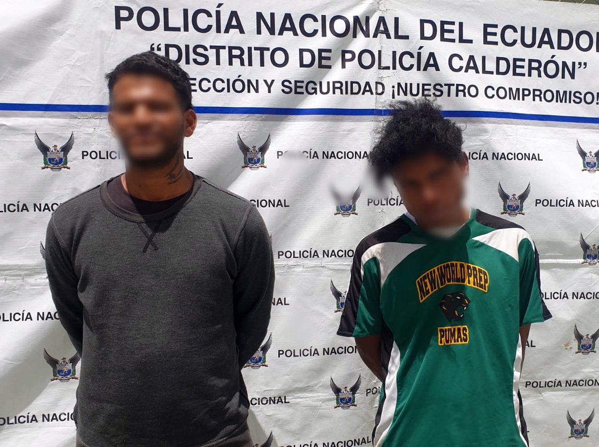 PoliciaEcZona9's tweet image. ACCIÓN OPORTUNA 

En el sector de Calderón #DMQ, permitió la aprehensión de 2 ciudadanos por el delito de 
tenencia ilegal de arma de fuego.

#MásFuertesQueNunca
#TrabajamosPorTuSeguridad