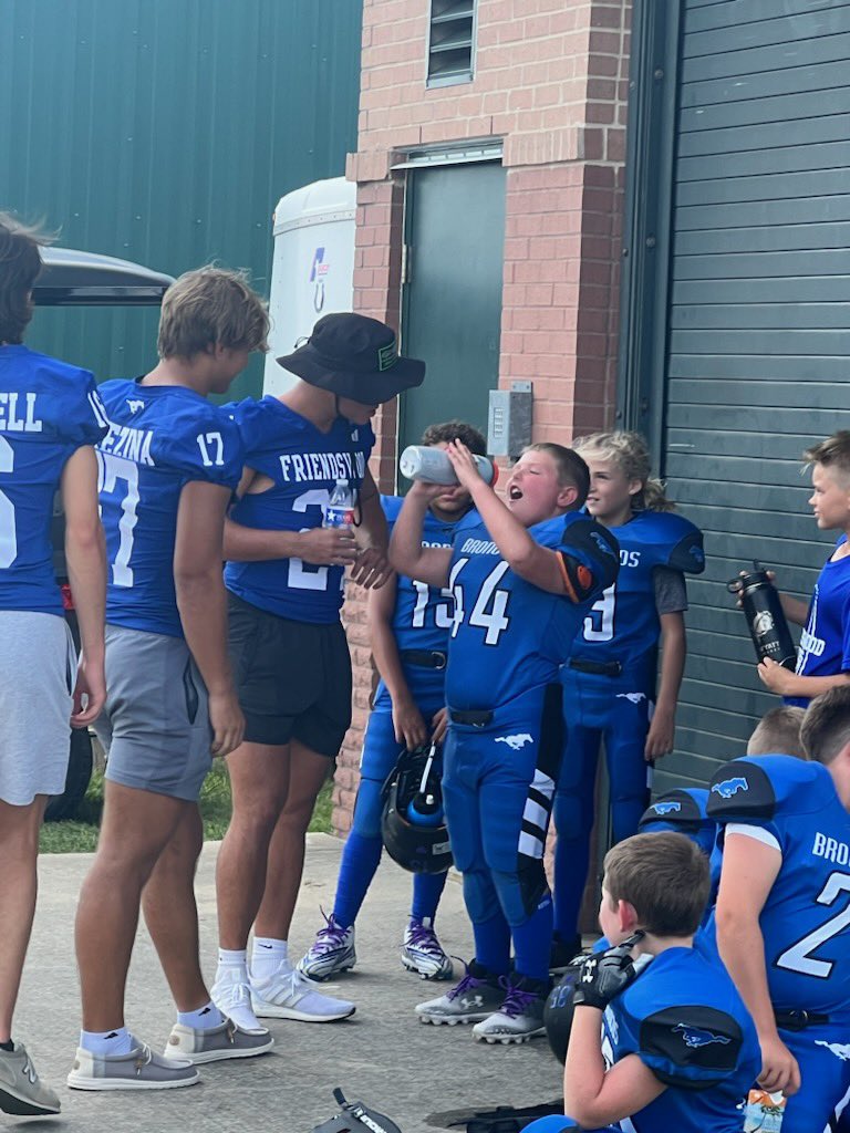 FwoodFootball's tweet photo. Our young Mustangs have some serious #Horsepower https://t.co/EVivQ2hU89