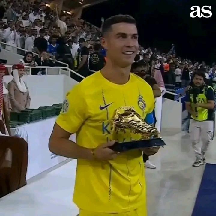 joelibia's tweet photo. Congratulations to CR7 https://t.co/5x6qHdREth