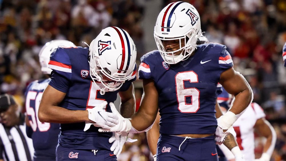 #AGTG Blessed to receive an offer from The University of Arizona! God is Great! #BearDown🔵🔴
<a href="/ArizonaFBall/">Arizona Football</a> <a href="/HebronFootball/">Hebron Hawks Football</a> <a href="/CoachOmura/">Josh Omura</a> @CoachNansenUofA <a href="/CoachTowels/">J. Towels III</a>