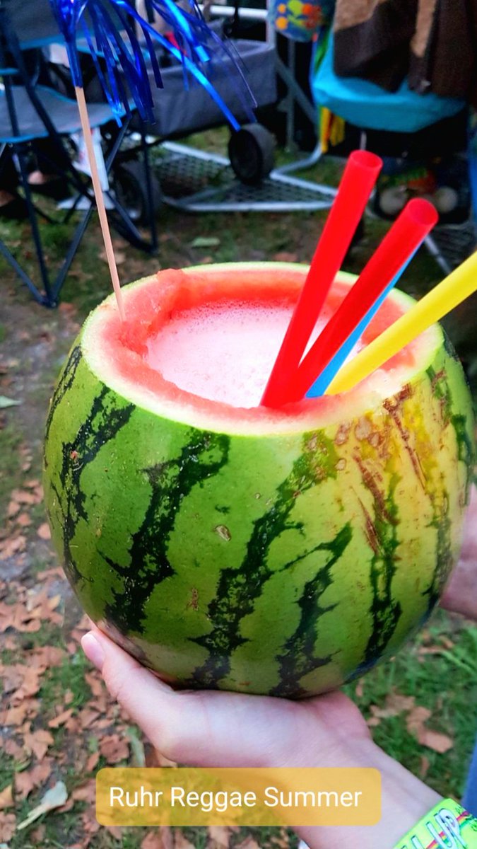 St3ffiee's tweet photo. Difference between Ruhr Reggae Summer and Reggae Sundance 😂

#RuhrReggaeSummer #ReggaeSundance #drinks #Nederland #Deutschland https://t.co/ODB8YWBBNF