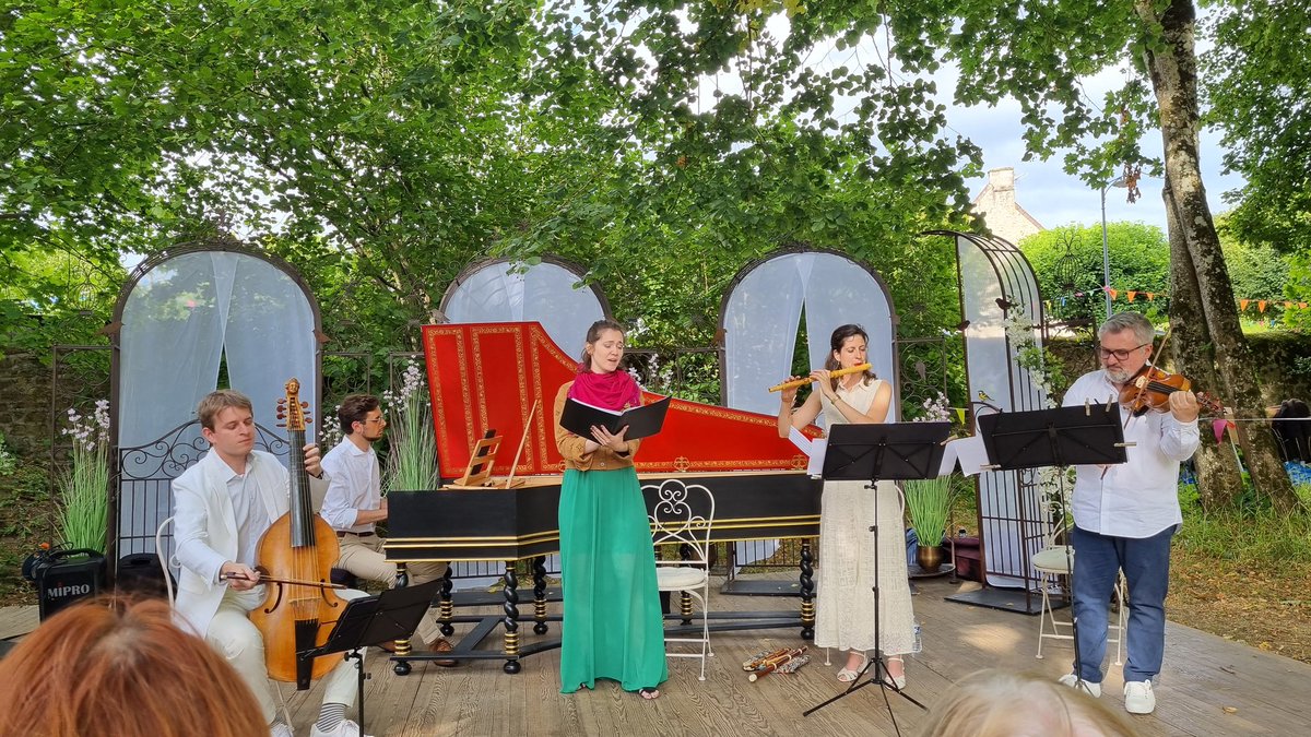 Plaisir d'assister au dernier événement du festival Musique à la source à Jouillat. Merci à <a href="/valentintournet/">Valentin Tournet</a> et <a href="/jbdef/">Jean-Baptiste de Froment</a> de rendre cette musique accessible à toutes les creusoises et tous les creusois. Merci à  Alain Bougrain Dubourg pour la qualité de ses textes et  <a href="/LPOFrance/">LPO France</a>