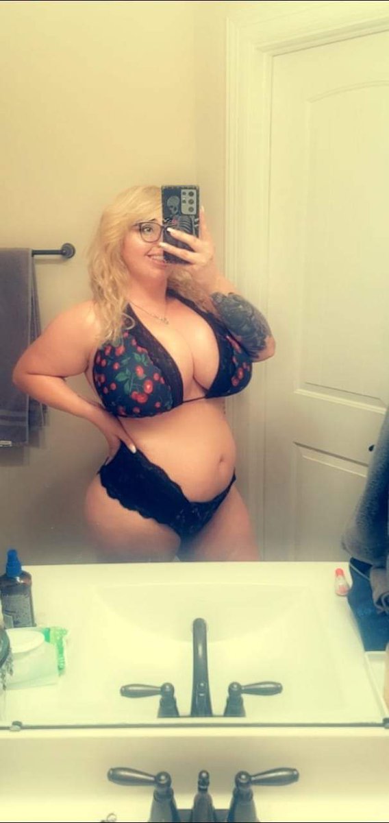 CuteGirlLayla😋😋 tweet media