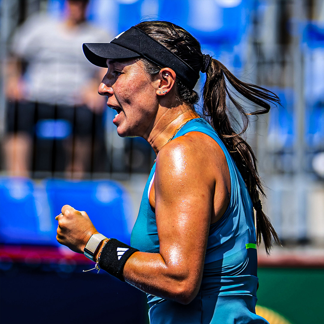 ¡PRIMERA FINALISTA! @JPegula 🇺🇸 derrota a Swiatek (6-2, 6-7, 6-4) y se mete en la final de #Montréal 🎾 Espera a Rybakina o Samsonova 🔜