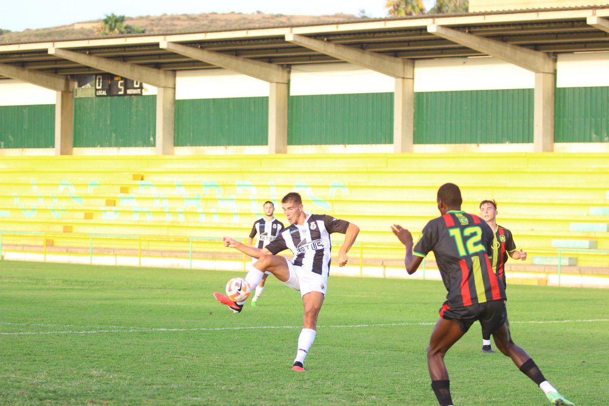 Real Balompédica Linense tweet media