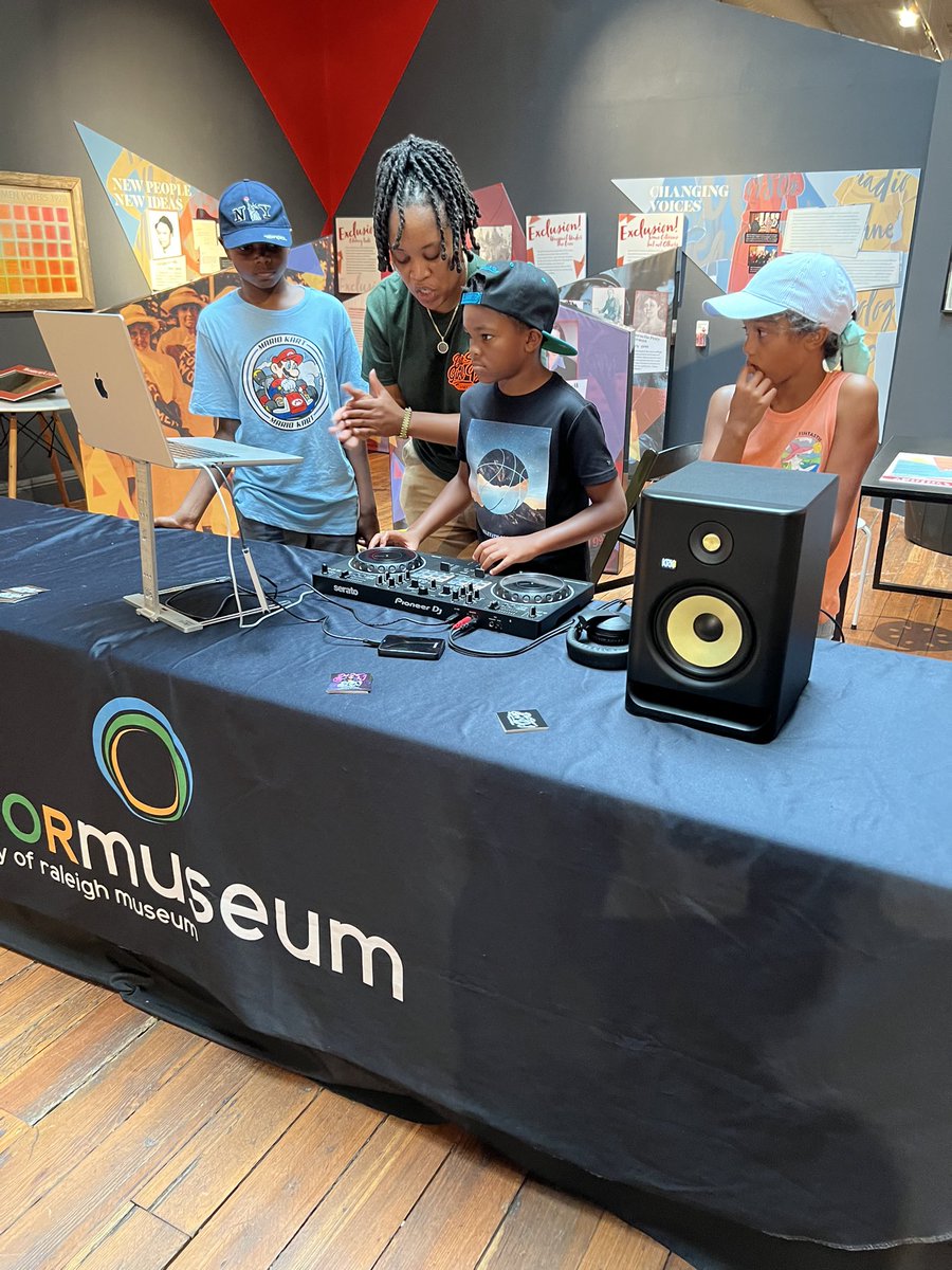 Just out here enjoying the 50th Anniversary of Hip Hop celebration at <a href="/CORMuseumFriend/">Friends of City of Raleigh Museum</a>! Still plenty of fun activities into this evening. cityofraleighmuseum.org/50th-anniversa…