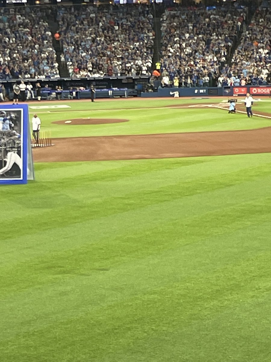 devospen's tweet photo. Jose’s induction into the level of excellence. https://t.co/Lasi09Xacx