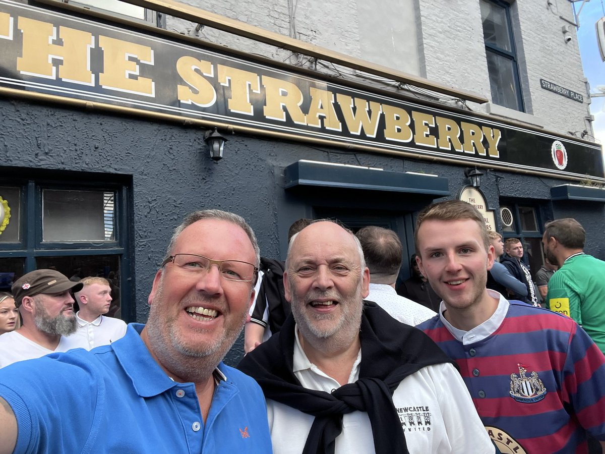 simoncotton69's tweet photo. Get in !!!! @NUFC ….. what an opening game !! …..5-1 win and an absolutely fantastic all round team performance.#NEWVIL …. Bring on City next weekend !! 👌⚽️ https://t.co/4jOGIKqcdf