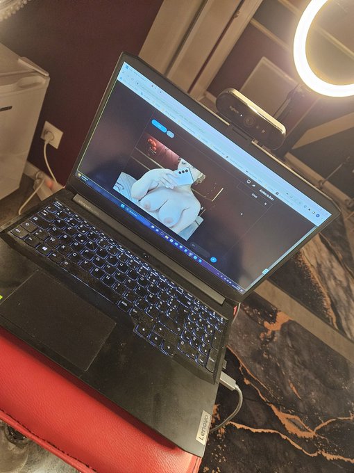 En live gratuit sur mon MYM https://t.co/CWSImNNXvh comme tous les samedis de 21h30 &agrave; 21h40 pour mes<a href="/tag/quiveutbaiseralysieuse"class="tags"><span>#quiveutbaiseralysieuse</span></a>