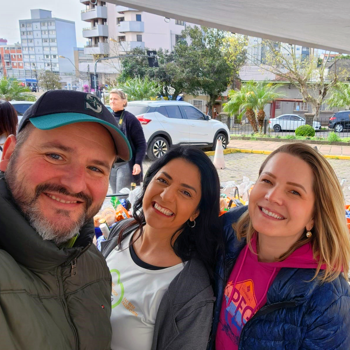 marisol_santoss's tweet photo. Sou embaixadora do Recanto, com muito carinho e orgulho. Por isso quero agradecer a todos que compraram as cestas e que estão contribuindo para um futuro muito melhor aos idosos da nossa cidade. Bom fim de semana! https://t.co/cVpp5o0gsm