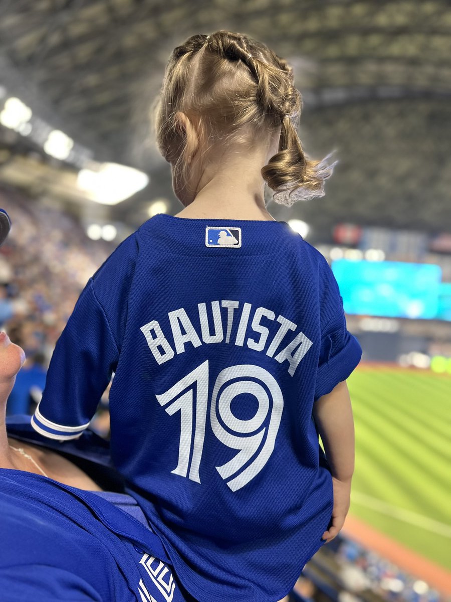 Alleycat17's tweet photo. My baby even got the chance to see Bautista. 🥹 #BlueJays https://t.co/ySHYdKTiKq