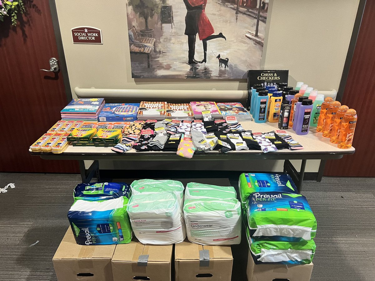 NobleDallas2's tweet photo. On August 12, 2023, GNTX member and Prince Hall Shriners held a community service event and items giveaway for elders at Immanuel’s Healthcare center. https://t.co/YZ4Wsrfu2R