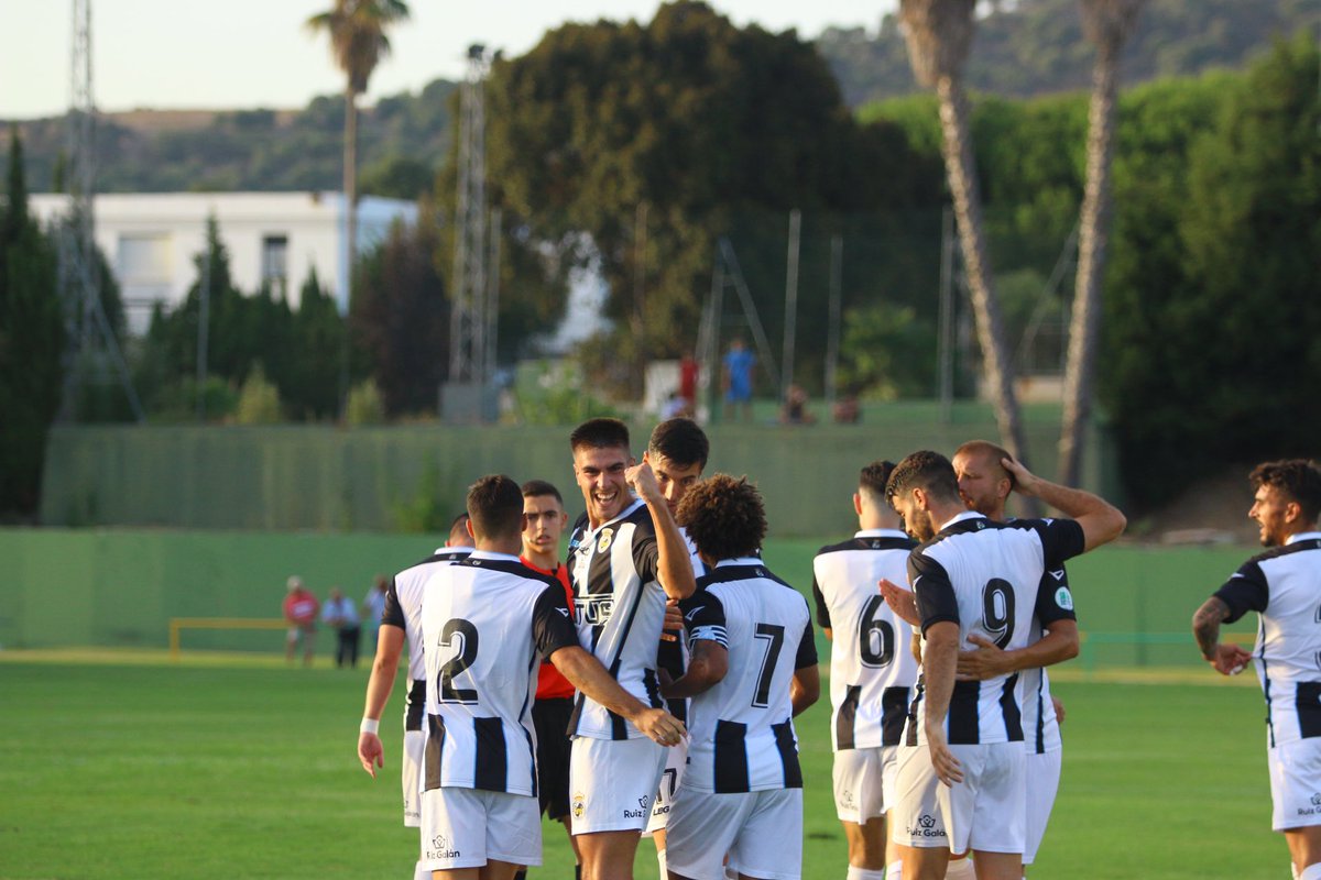 Real Balompédica Linense tweet media