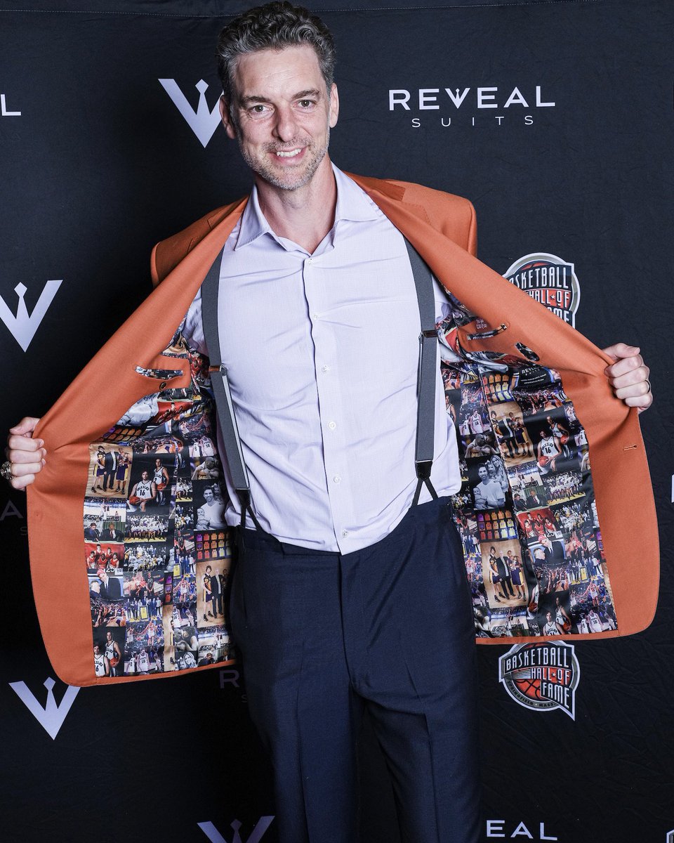 demas6Basket's tweet photo. Haced zoom y disfrutad de la chaqueta de Pau Gasol para el Hall of Fame😍

(📸via @paugasol) https://t.co/1Yql01LPJF