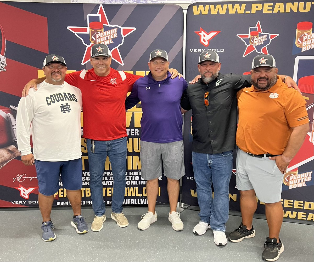 Came away IMPRESSED by the leadership of these Coaches! @CoogAthletics Coach Gonzalez <a href="/hcfb_official/">HCFB Official</a> Coach Gomez <a href="/WHSbrotherhood/">Weslaco Panther Football</a> Coach Stroman <a href="/CoachIGonzalez/">Israel Gonzalez III</a> <a href="/Harlingen_South/">Harlingen South Football</a> Coach Adame <a href="/Tiger_Fball/">Mercedes Tigers </a> Thank you <a href="/CoachTBush/">Travis Bush</a> for knowing great leaders. #rgv #rallythevalley
