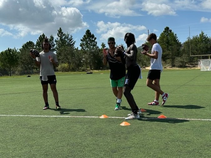 Got in great work with @AdvancedQBCamp @baylintrujillo getting ready for this upcoming seasob💪🏾💯 @ApopkaFootball @CoachJettD #RecruitApk #BTruQBTraining