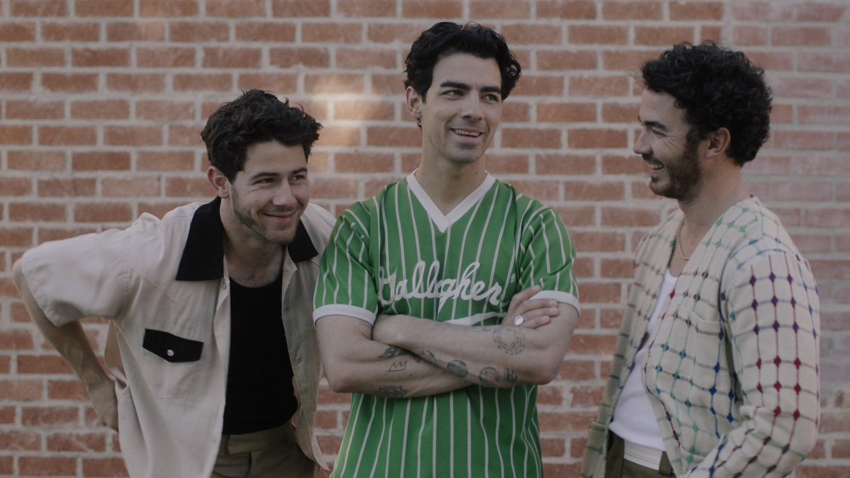 Things the Jonas Brothers cannot forget to pack for #THETOUR: 

Joe: “my therapist”
Kevin: “golf clubs”
Nick: “insulin”