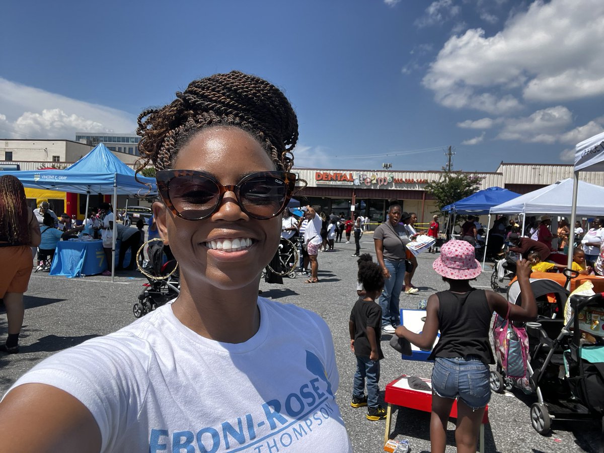 Eboni_RoseDC's tweet photo. Huge thanks &amp; a few pics to everyone who supported our #Ward7 Back to School Event @VinceGrayWard7 @ERFSC @missioncontinue @MHCDO @KIPP_DC @DelonteGholston @RocketshipDC @DC_Edvocate @WTUTeacher @WASHLIT @CISNation @DCPS_Community @MarshallHeights @CDarrenThompson @ThawtfulWard7 https://t.co/IGbH8GHgoX