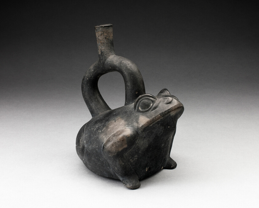 virtuelle_belle's tweet photo. which aura resonates with you more: frog vessel or fish flask? https://t.co/wIEY2TrjnT
