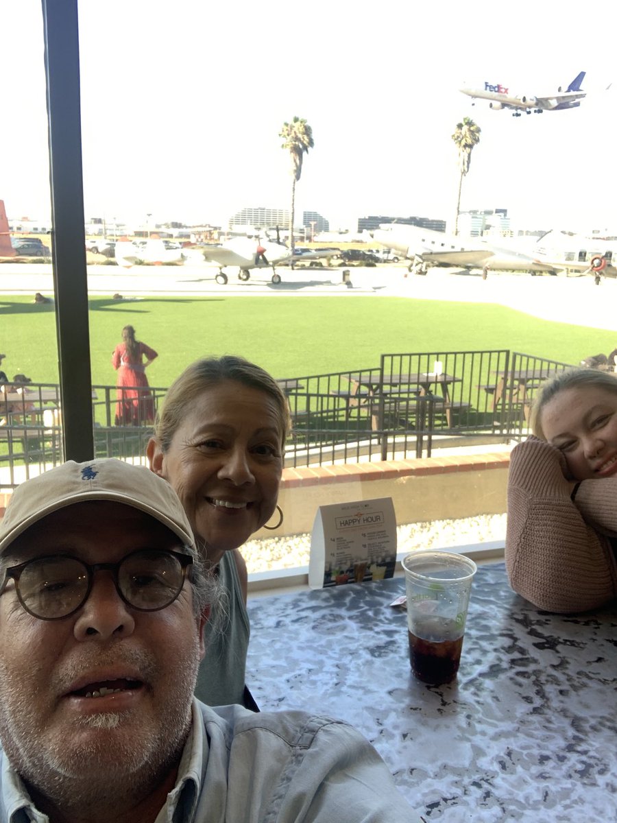 PastorJack5's tweet image. Dateline: LAX
Proud Bird Restaurant w/esposa and flight attendant daughter Hannah, overnight staying in LA.
#ProudDad
#Landtheplane!