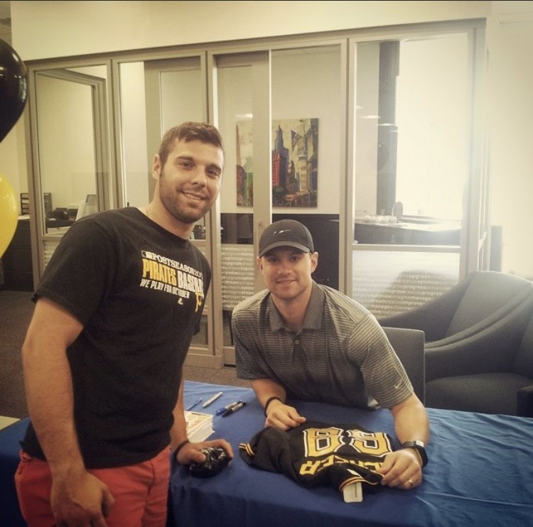 jcets93's tweet photo. Almost 9 years to the day! Always a great day seeing your favorite players again. Thank you @jordy_mercer! #MercerMercerMe https://t.co/7O0FHYULmQ