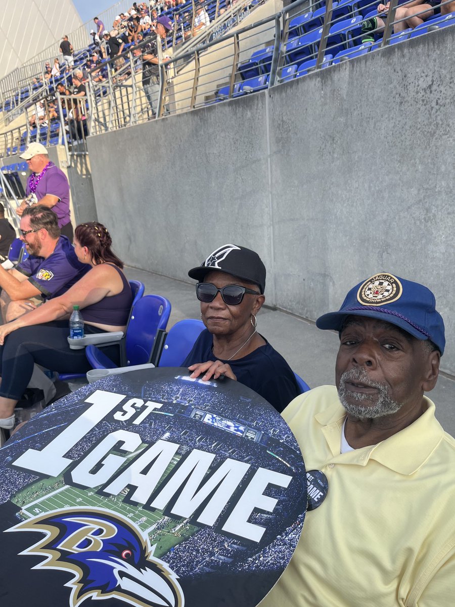 EllaBubbles's tweet photo. #Ravensflock https://t.co/bnYJeHLdtT