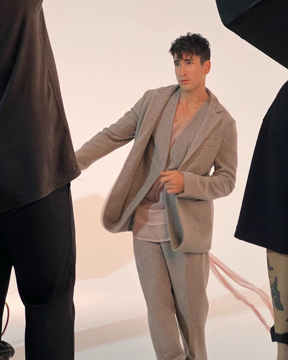nadechwingsph's tweet photo. Cr. zin_naruchat 

 #NUYOUAug23 #NADECHKUGIMIYA #nuyousingapore

..............................................................
#ณเดชน์ #ณเดชน์คูกิมิยะ
#nadech #kugimiyas #NadechKugimiya https://t.co/6nXnSDc7ii