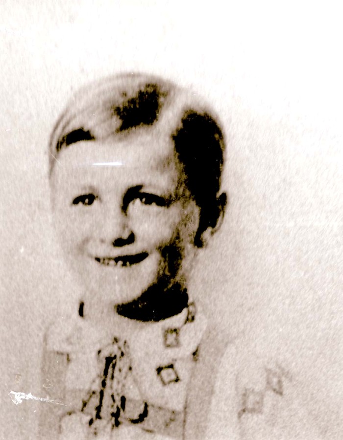 13 August 1931 | An Austrian Jewish boy, Heinz Klipper, was born. Incarcerated in #Theresienstadt Ghetto.

On 4 September 1943 he was deported to #Auschwitz. He did not survive.