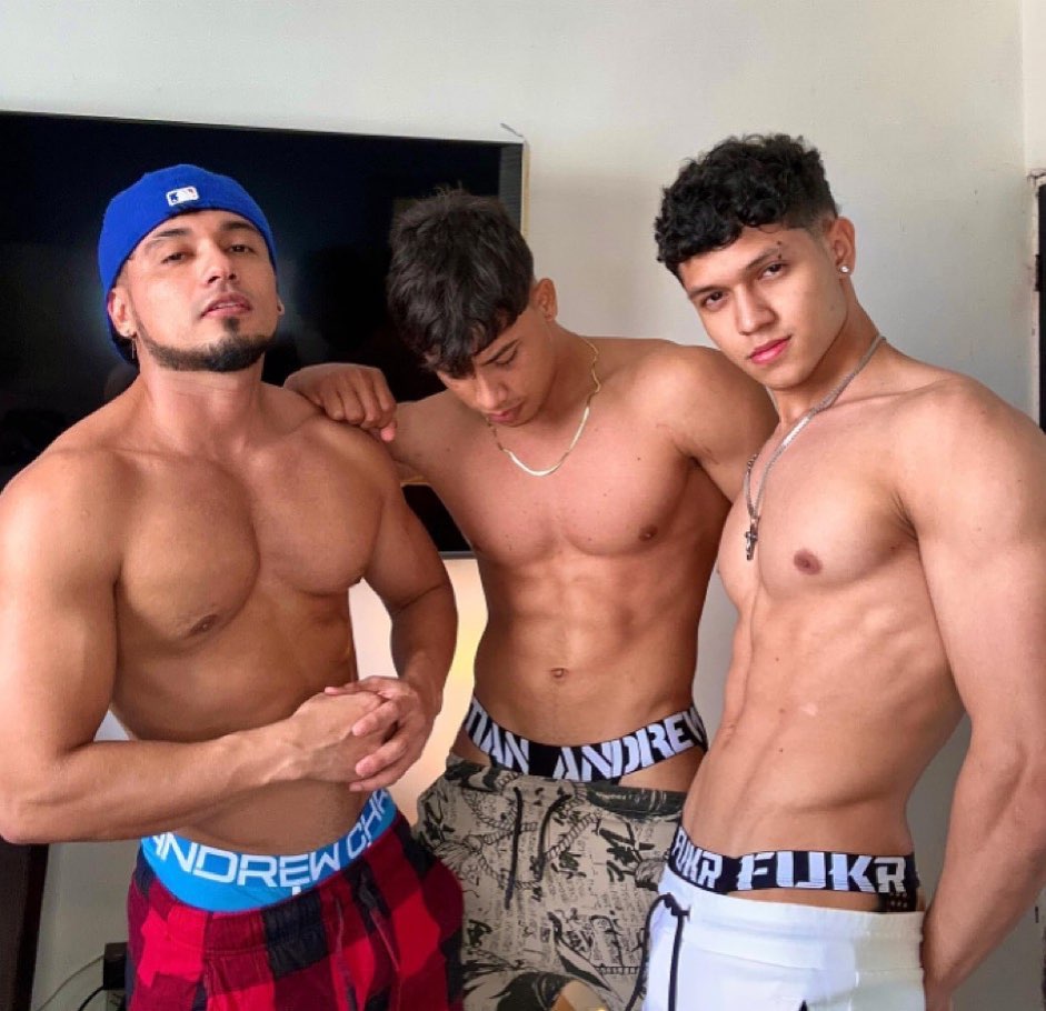 ClubPapi's tweet photo. Sabado #papisoftheday #andrewchristianunderwear in CALI COLOMBIA 🇨🇴❤️🇨🇴
https://t.co/mi5LBN3BOR 🌈🌈🌈
#gorgeous #clubpapi #papiboys #andrewchristian #colombianos #delicia #instahot #instapapi #Latinos #vivacolombia https://t.co/baSxle1HSJ