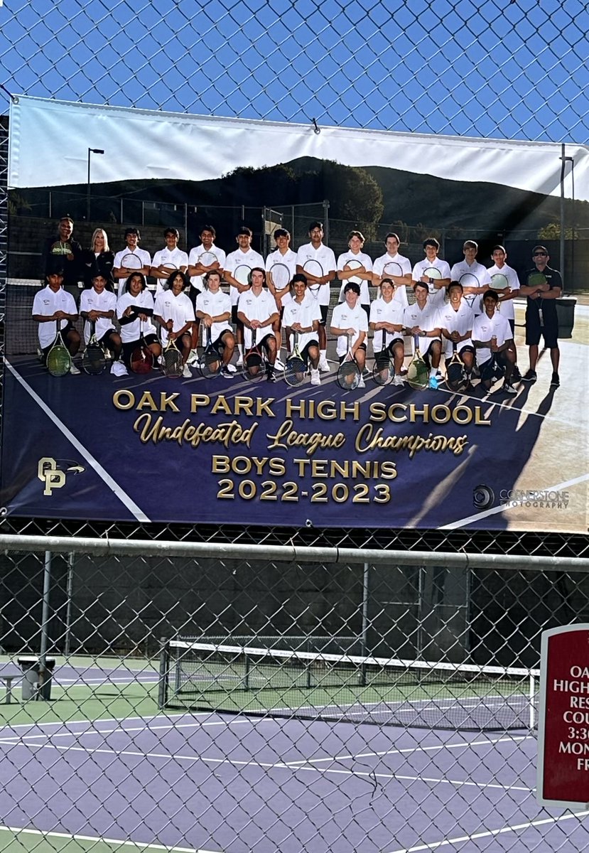 OPHSTennis's tweet photo. Some nice additions to the OPHS Tennis Courts today…
Let’s go Eagles! 
@OPathletics @OakParkUSDSupt @OPEaglesABC @koval1 @oakparkusd https://t.co/wXotjDmlHG