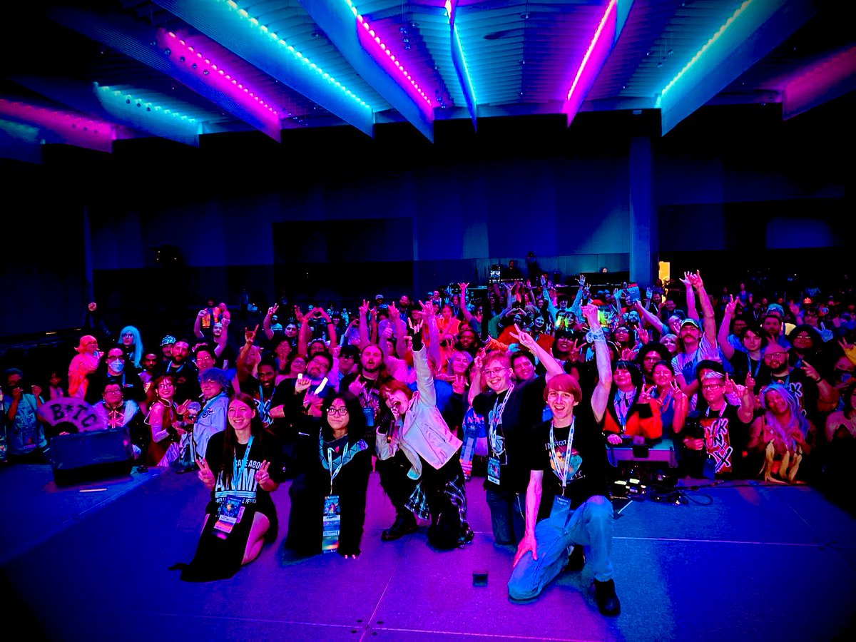 nanonano_me's tweet photo. Ohio, thank you for making my first show here a memorable one.
I hope you had a great time rocking on with me! #matsuricon 

Come join my Discord to share your experience with me and the rest of the world!!

https://t.co/ybLHN4A5od https://t.co/5ll5NKkwYx