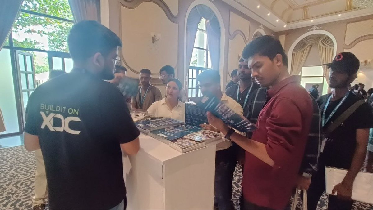 rushabh96975767's tweet photo. Day 1 at @web3conf_india was a busy day at the @XinFin_Official booth If you are a developer, dapp builder, or web enthusiast, lets catch up today at the #XDCNetwork booth and dive into the journey of web3 with the XDC Network
#XDCNetwork #XDC #Goa #Web3Conf #BuildOnXDC #WeAreXDC https://t.co/ETc4VJVIGM