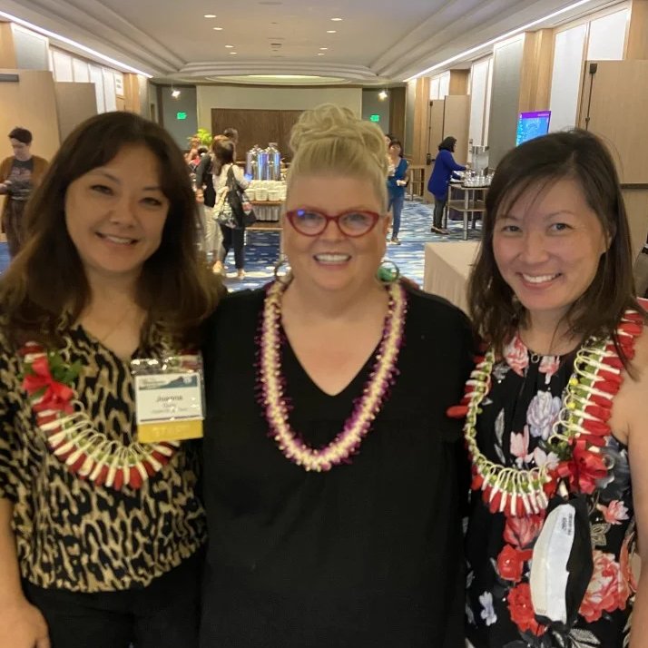 jenniferlagarde's tweet photo. Heading to the airport after another amazing trip to Hawaii. Even though we were all thinking about our friends on Maui, the learning went on and, as always, it's a privilege to be a part of the #808libraries journey. See y'all again in January! Until then Mahalo, friends! Aloha! https://t.co/W41zA5MMmL