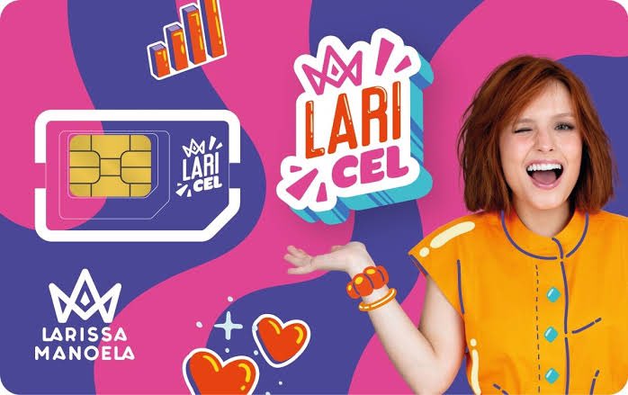 choquei's tweet photo. 🚨ATENÇÃO: Internautas dizem que vão se mudar para o plano telefônico ‘Laricel’ para ajudar a Larissa Manoela a comprar milho e sorvete. https://t.co/x54MoqyPB9