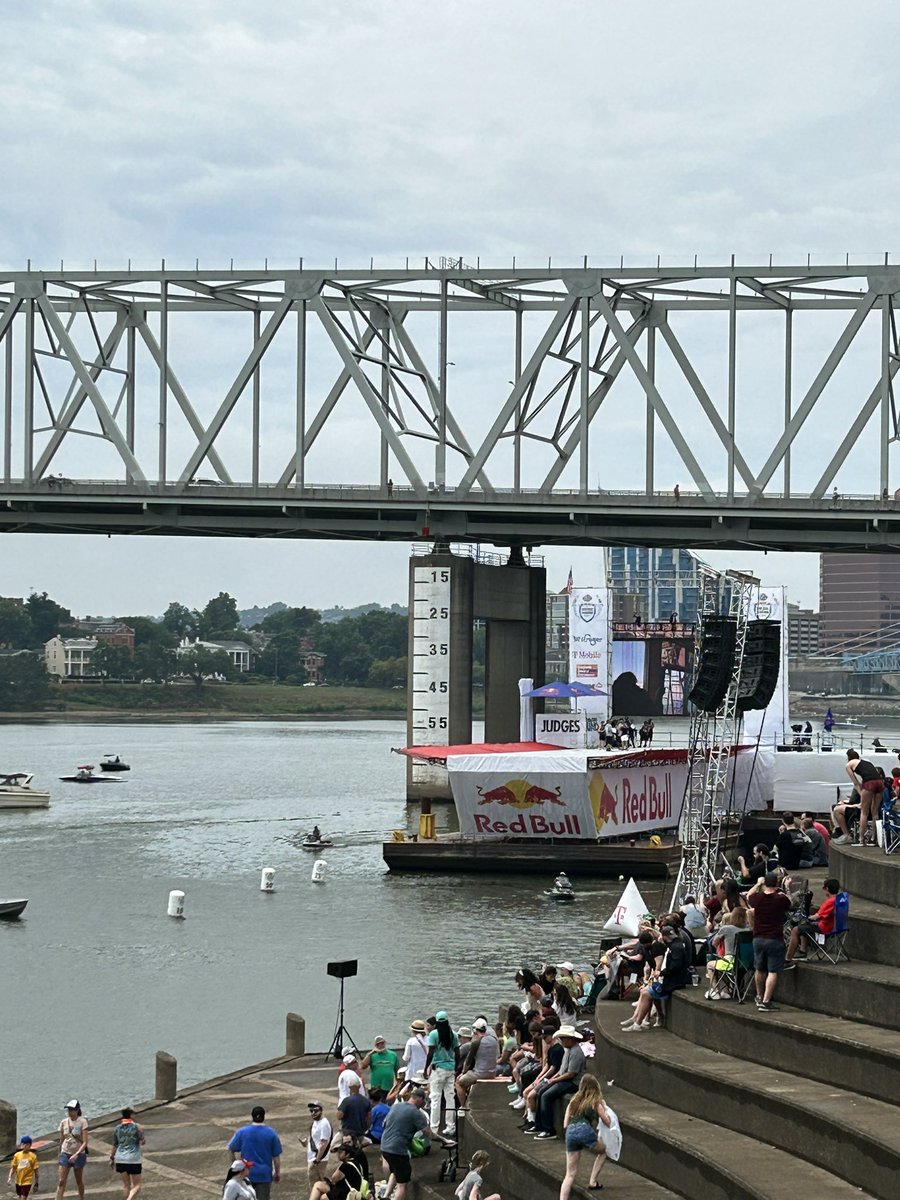 tgregoryrnemtp's tweet photo. Had another great day in Cincy today! Went to @redbull Flugtag at Yeatman’s Cove! Was so fun to watch and got to hang out with our granddaughter all day again! We ran into our nephew and his friend also! And @ochocinco was one of the judges!! #flugtag #cincyfun #family https://t.co/O7PAUY6Wnr