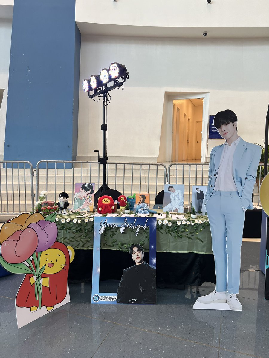 We would like to invite you to visit our booth in  #PHTeumeCon2023 today! 

 We prepared alot fun activities &amp; exciting prizes! See you 🩷

#YOONJAEHYUK  
#TREASURE  
<a href="/treasuremembers/">TREASURE</a>