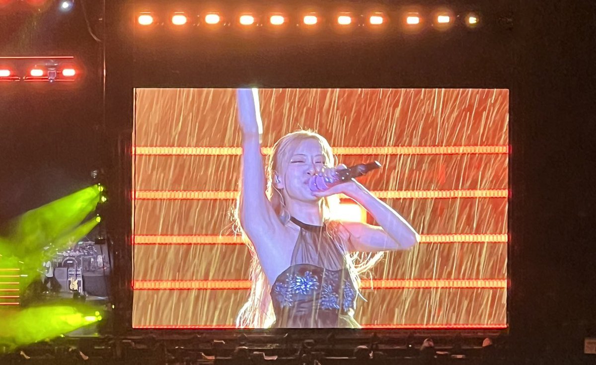 rosespics's tweet photo. https://t.co/RBceu9b0vV