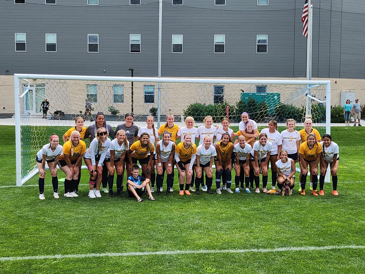 Seeing all of our alumni who made the alumni games was great. 

Never a bad day to be a Golden Eagle. 

#AlwaysGolden