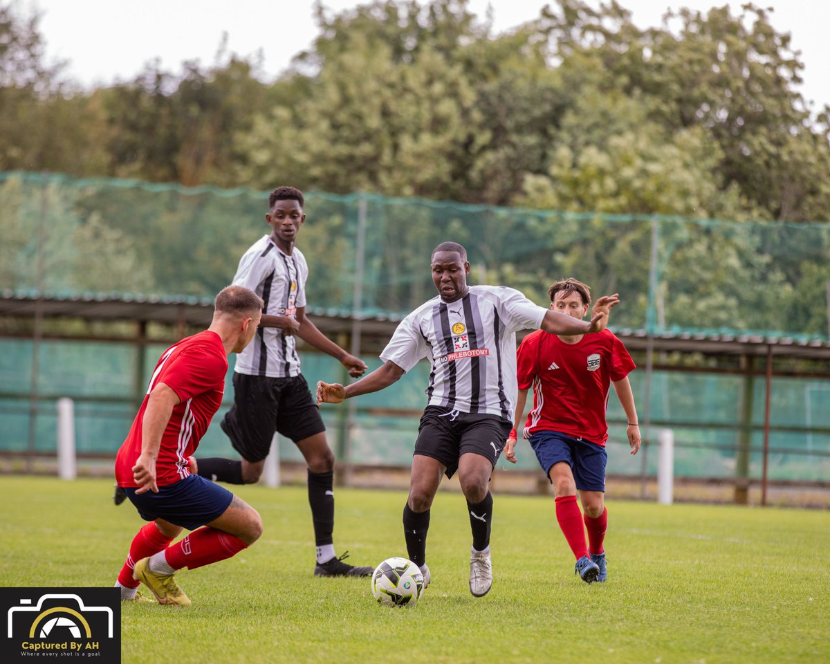 Capturedby_AH's tweet photo. @SaltleySFC secure a 3-2 victory despite @Dudley_Athletic tenacious resilience. Stallions dominated possession, but Dudley kept fighting.

Final score: Saltley Stallions FC 3 - 2 Dudley Athletic FC https://t.co/sqpKHwt93o