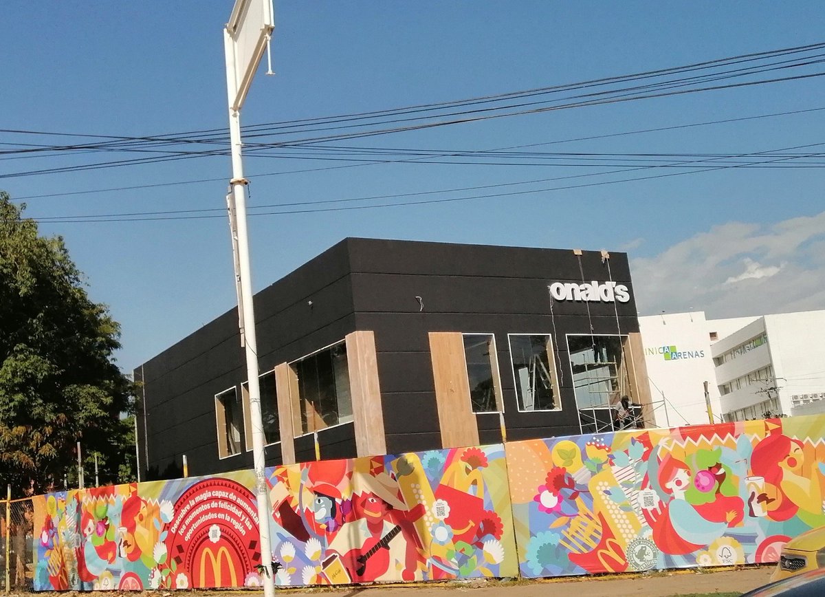 Vpar_Informa's tweet photo. Una nueva marca entrará a la ciudad de Valledupar. 

Se trata de la franquicia estadounidense de restaurantes de comidas rápidas Mcdonald's (@McDonaldsCol).

La construcción está avanzada, faltan pequeños detalles para su apertura. https://t.co/8izA21r0VC
