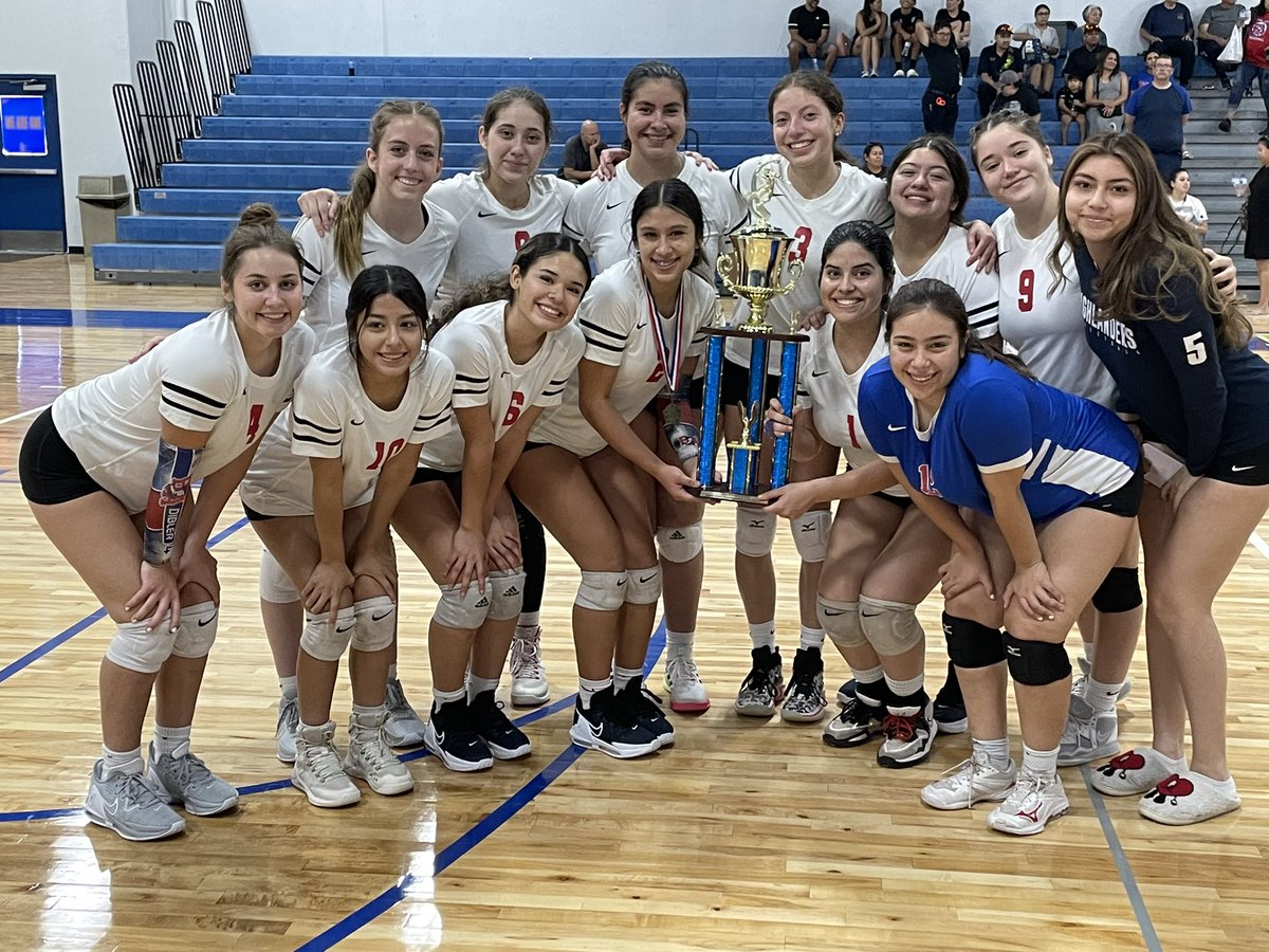 San Eli 25   BA 22
BA 25          San Eli 20
San Eli 25  BA 21
2nd 🥈 place WINNERS! These lady’s are doing great things. ❤️💙🏐 You make us so proud. #loyalforever