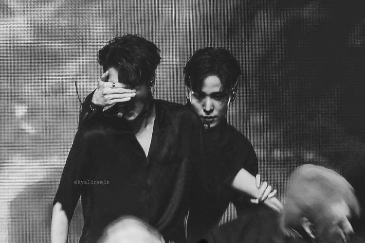 yuyujupiter's tweet photo. this genre of yunho performing https://t.co/MFwNWwM0RY