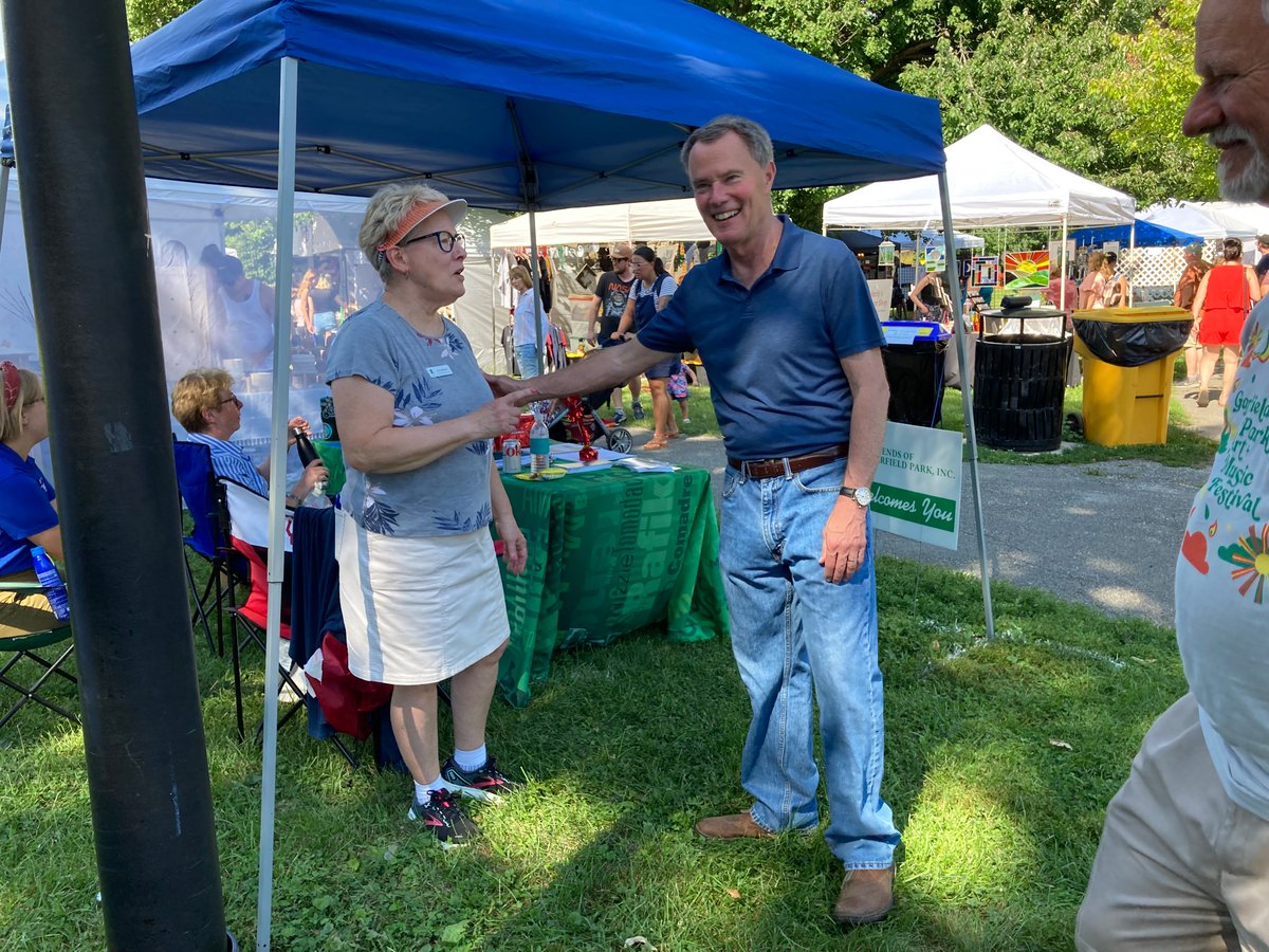 IndyMayorJoe's tweet photo. Last stop of the day: 6th Annual Garfield Park Art &amp; Music Festival! Swing by this free event to enjoy 40+ local artists, food trucks, and fun #GPAMF https://t.co/gQWoKLWAHd