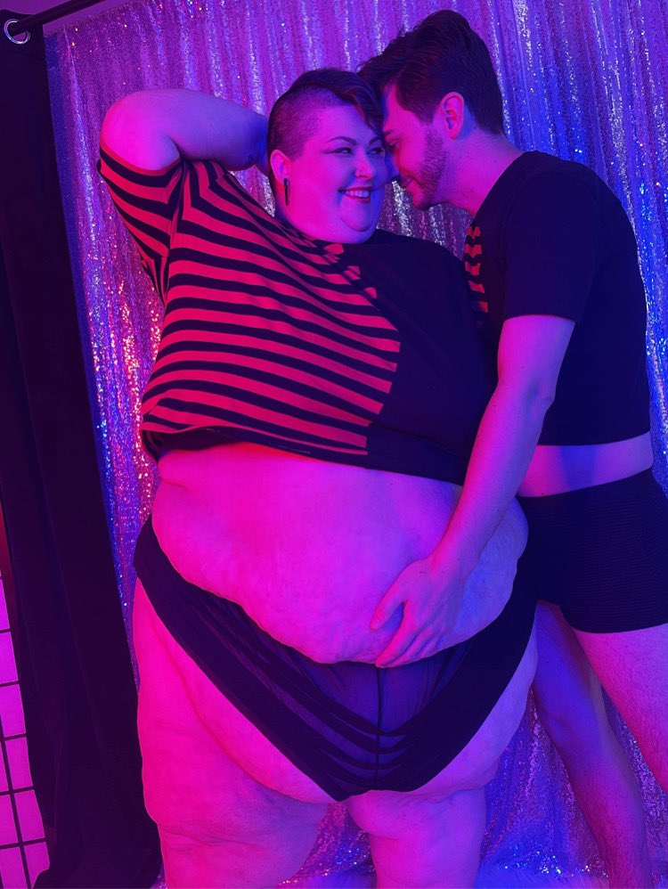 1 pic. I’m married to my best friend who is also the best little subby a fat babe could ask for ;) https://t.co/Ljd23bfiW0