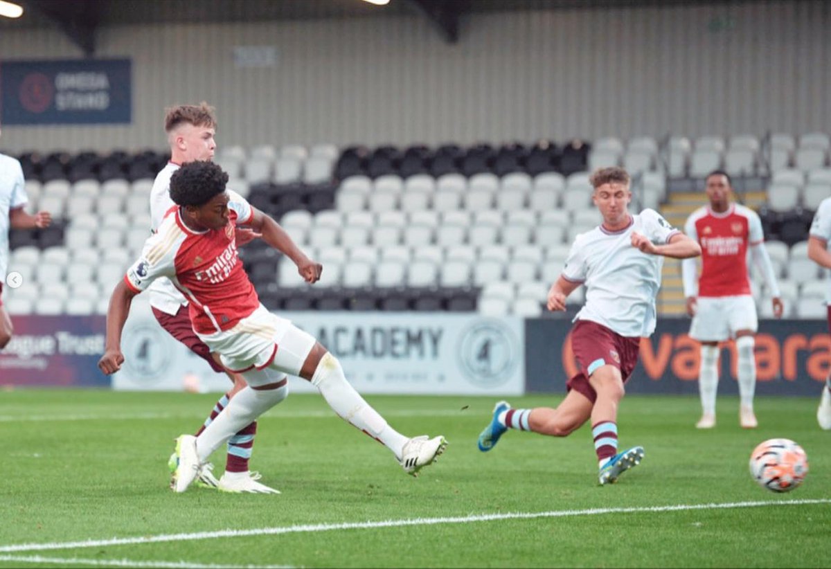 GemScouting's tweet image. 💎 2 intriguing players got on the scoresheet for Arsenal's u21s yesterday

🏴󠁧󠁢󠁥󠁮󠁧󠁿 Myles Lewis-Skelly (16), a physical central midfielder who is hard to dispossess and a skilled passer.

🏴󠁧󠁢󠁥󠁮󠁧󠁿 Amario Cozier-Duberry (18) is a quick, inventive and tricky right winger with good awareness.
