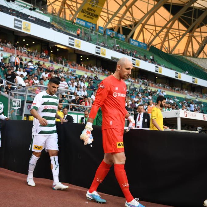paul_bernardoni's tweet photo. First game at home 💚🤍
🏟️ Thank you for your host ! 

Focus on the game against Antalyaspor on friday 💪🧤 https://t.co/vY8zvlaCb4