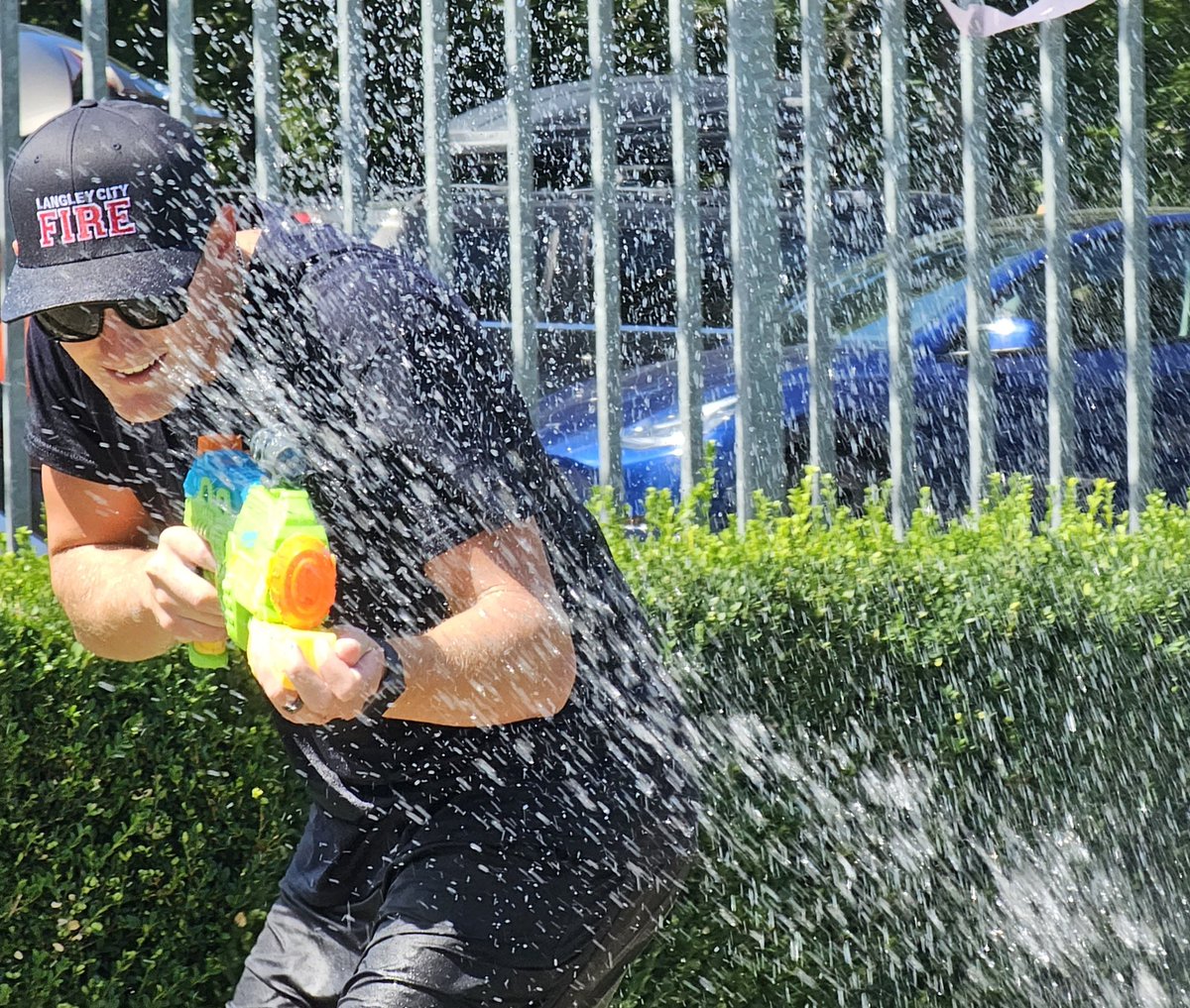 John_D_Ferguson's tweet photo. @LangleyTimes The legendary water fight at Al Anderson Pool in Langley City had to be scaled back because of water restrictions. Firefighters fought with Super Soakers instead of fire hoses. https://t.co/OMw48Nfsg8