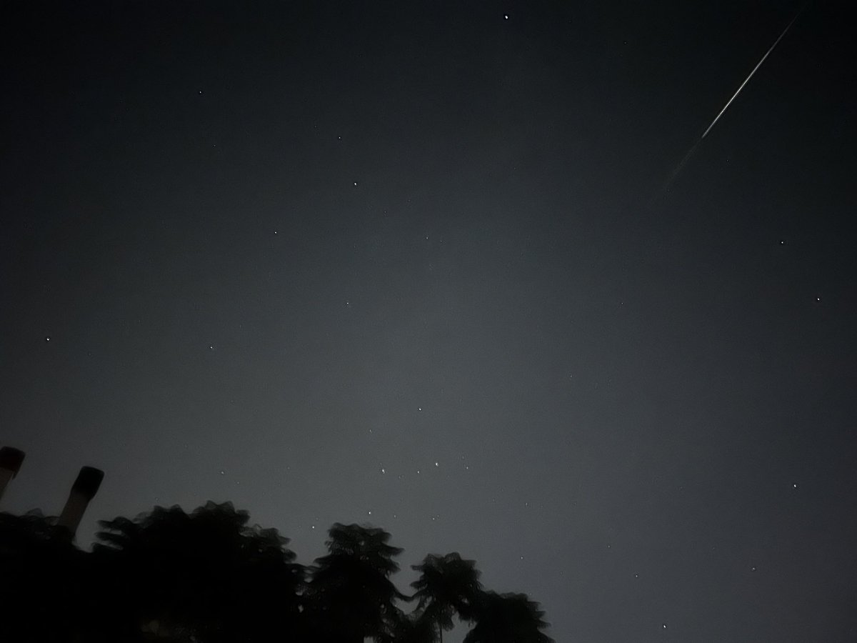 DenizhanGuzel's tweet photo. Perseid Meteor Showers
#perseid #meteor #Xios #Chios #Hellas #Greece 🇬🇷 https://t.co/X8poOU9QhW