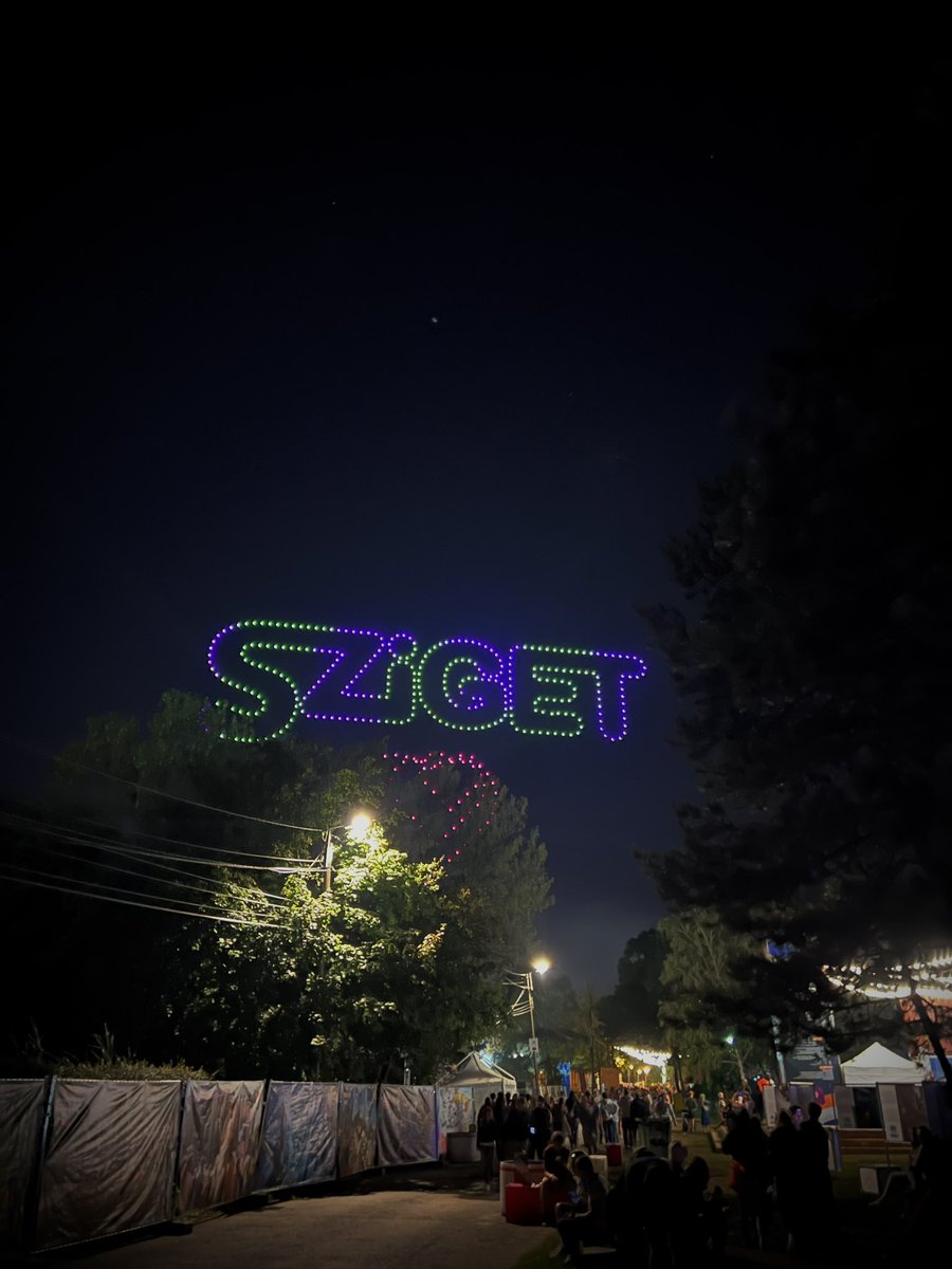 Drones goin’ up to the #Sziget in the sky. @szigetfestival #SzigetFestival #SZIGET2023